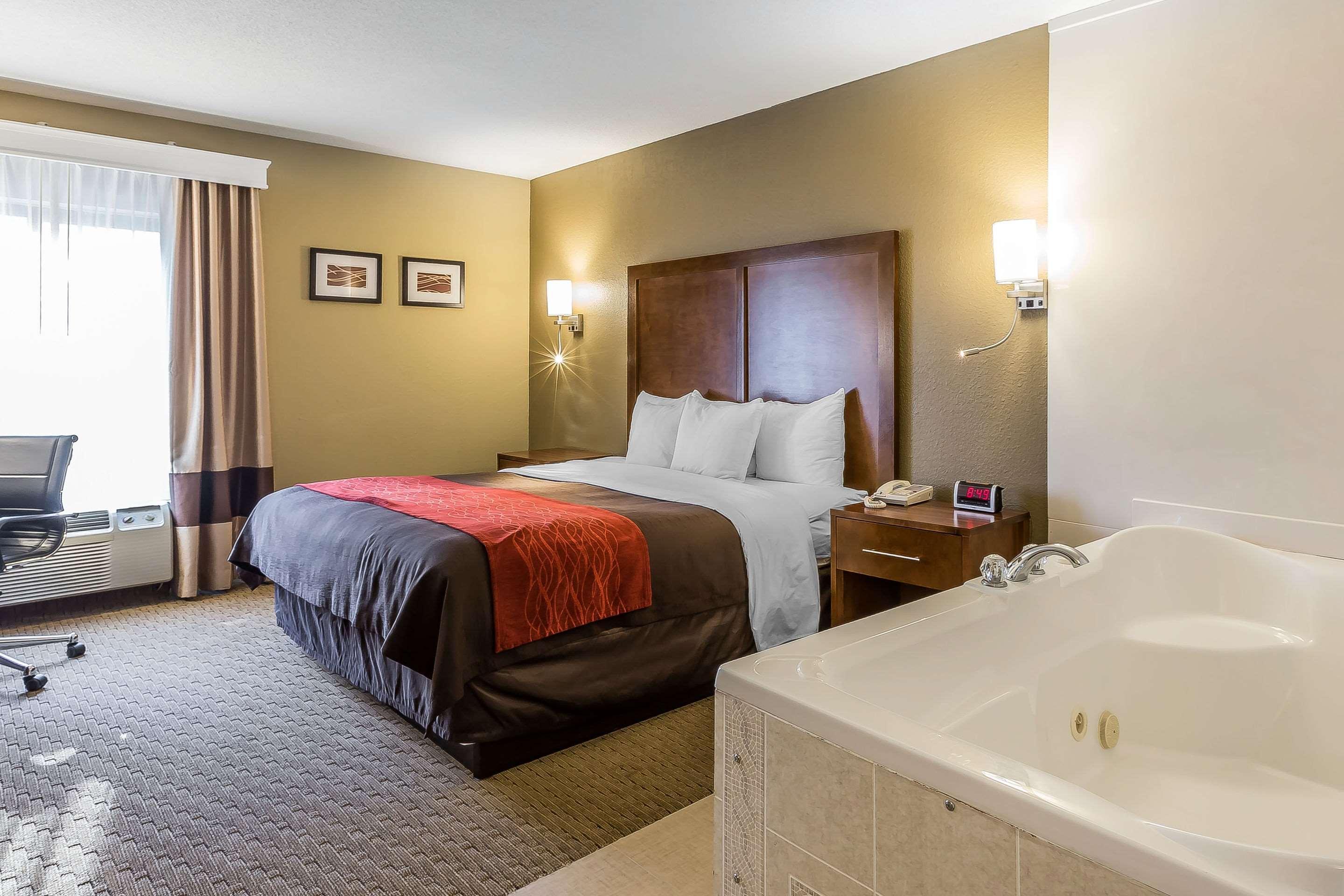 Comfort Inn & Suites Dalton Buitenkant foto