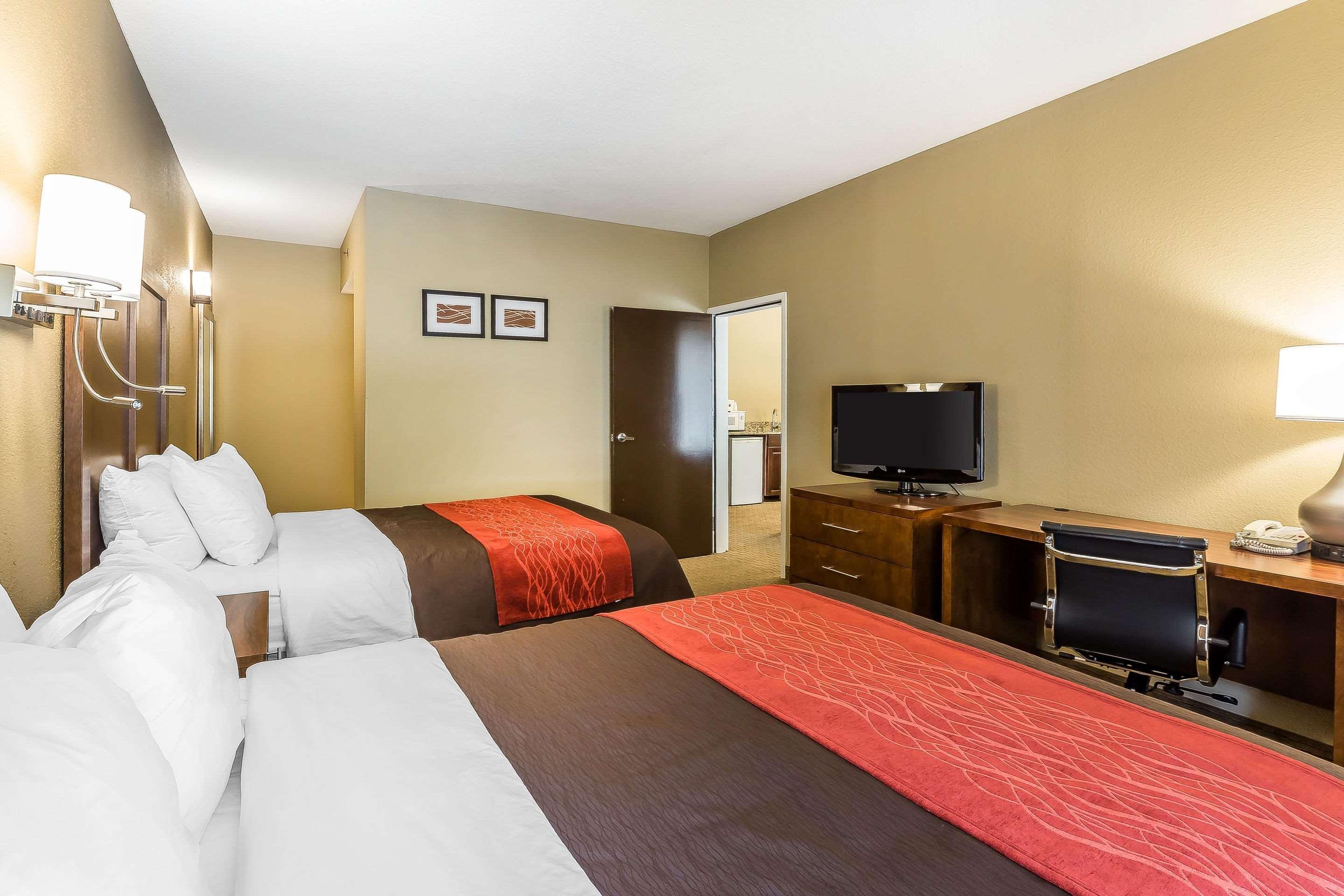 Comfort Inn & Suites Dalton Buitenkant foto