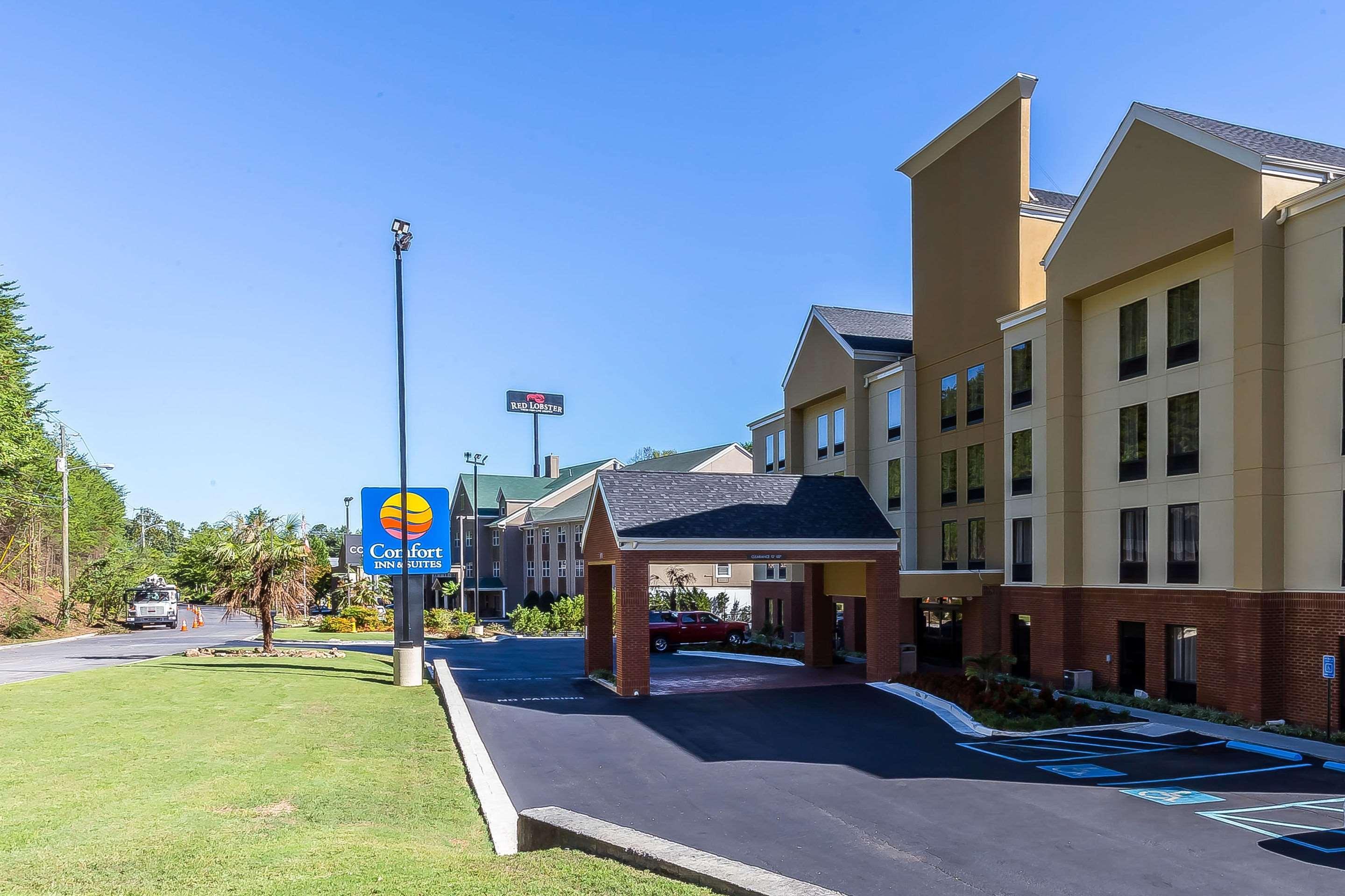 Comfort Inn & Suites Dalton Buitenkant foto