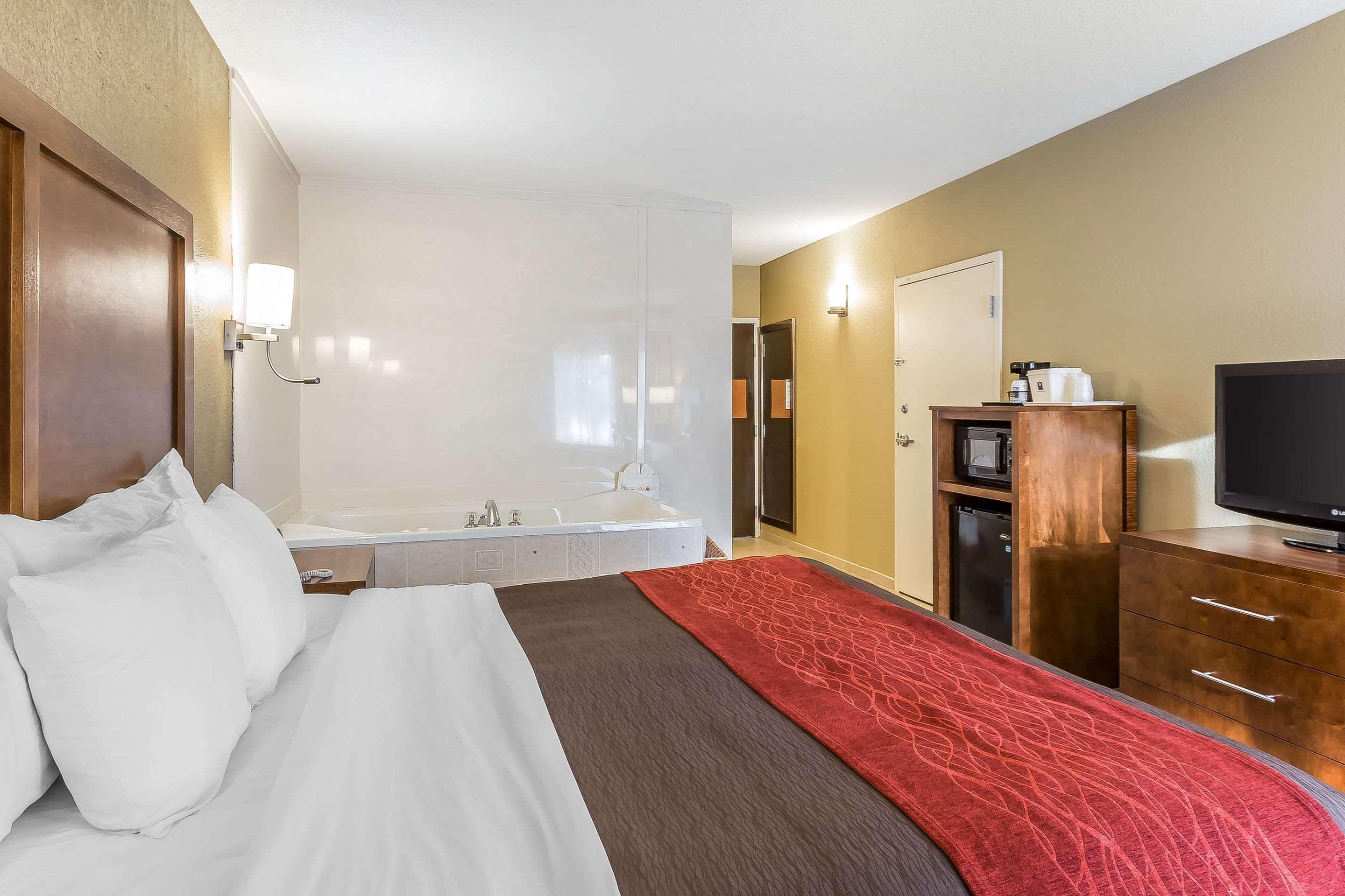 Comfort Inn & Suites Dalton Buitenkant foto