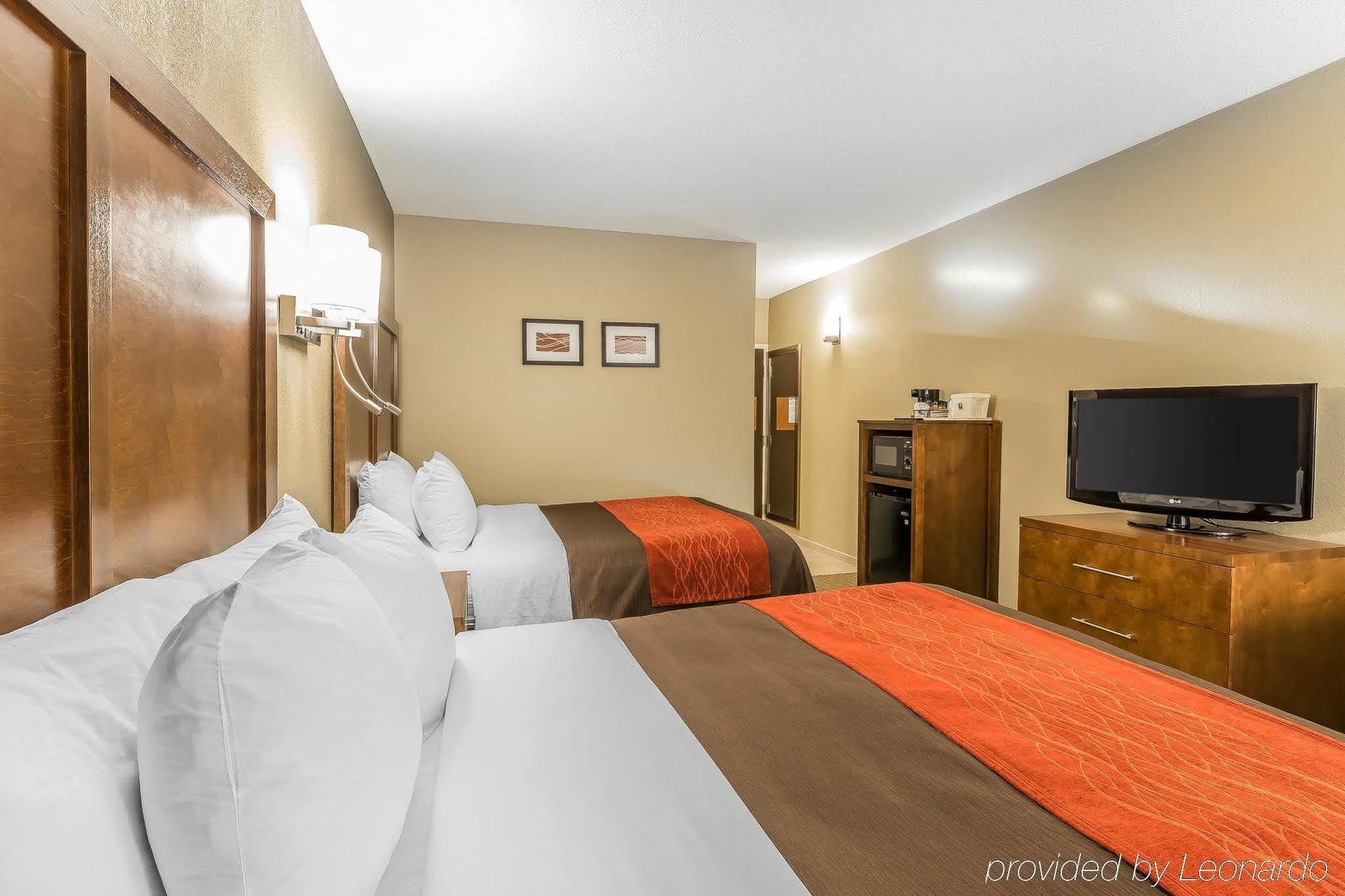 Comfort Inn & Suites Dalton Buitenkant foto