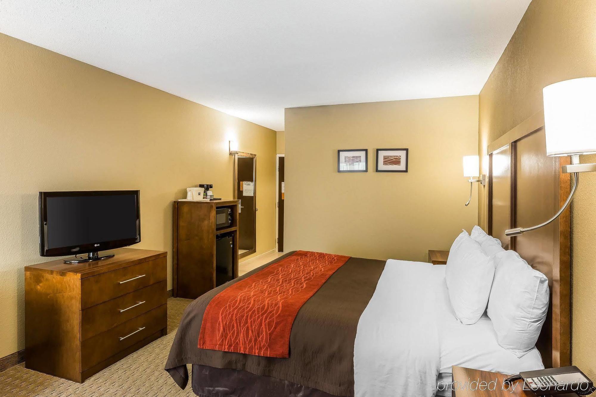 Comfort Inn & Suites Dalton Buitenkant foto